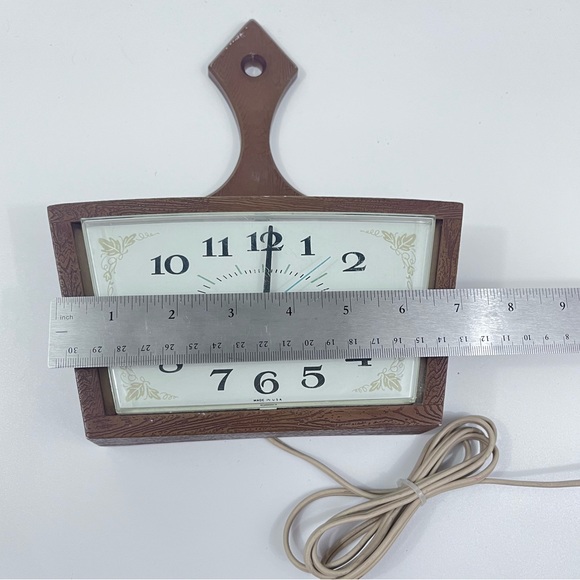 Vintage General Electric Kitchen Wall Clock Plug In Wood Look, Model 2155 GUC - Picture 6 of 9